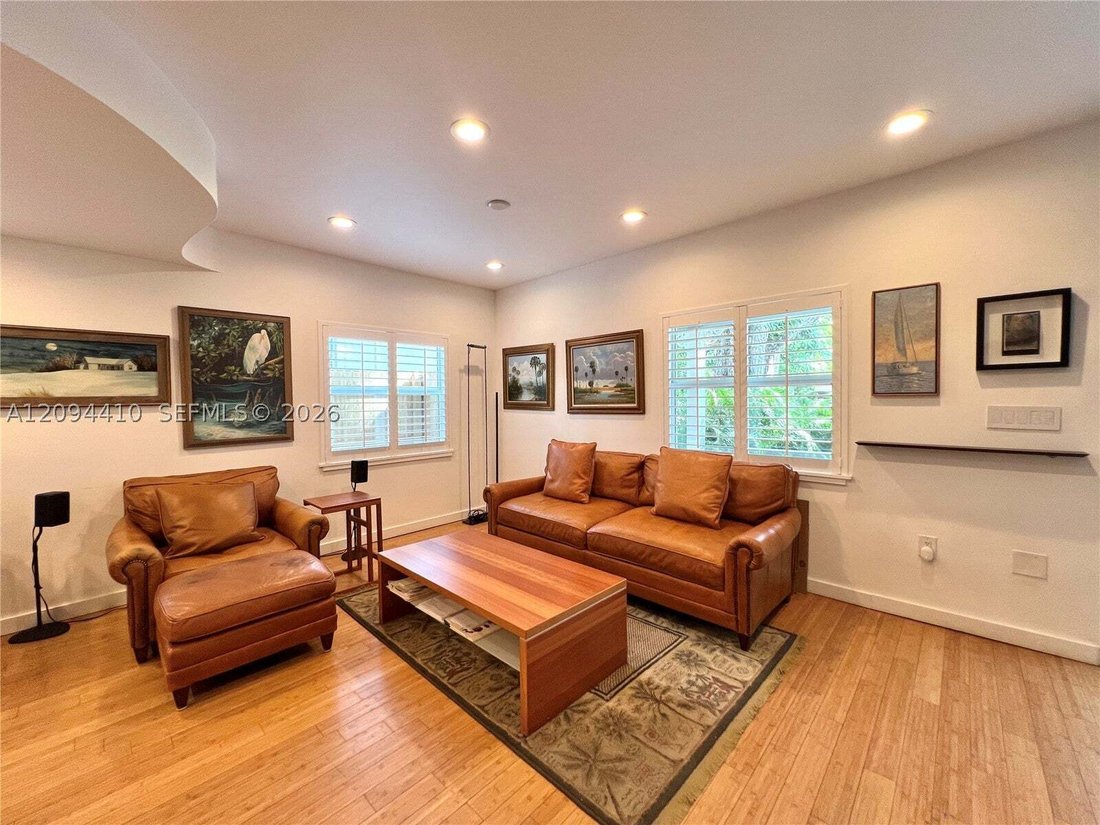 House in Miami, Florida, United States 3 - 18943029