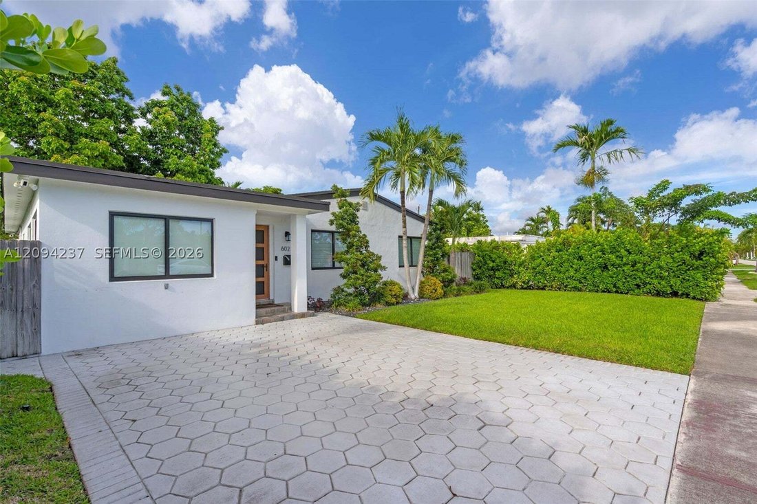 House in Miami, Florida, United States 3 - 18939791
