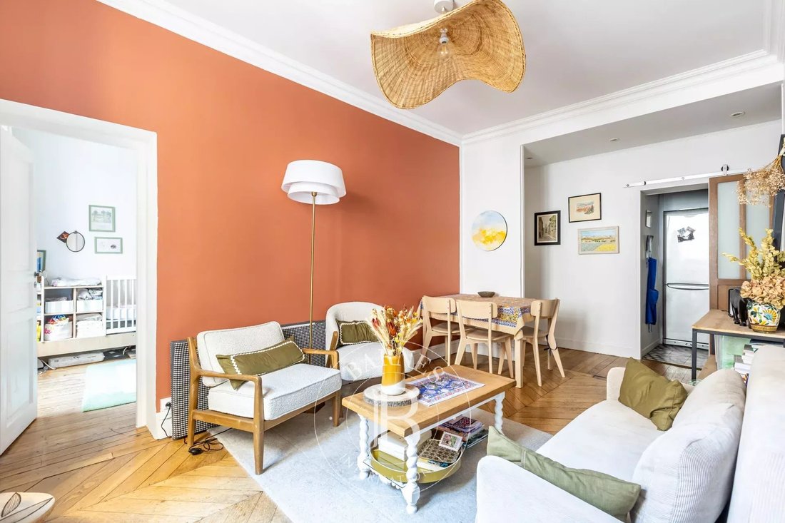 Apartment in La Fourche-Guy Môquet, Paris 17e Arrondissement, Paris 1 - 18939568