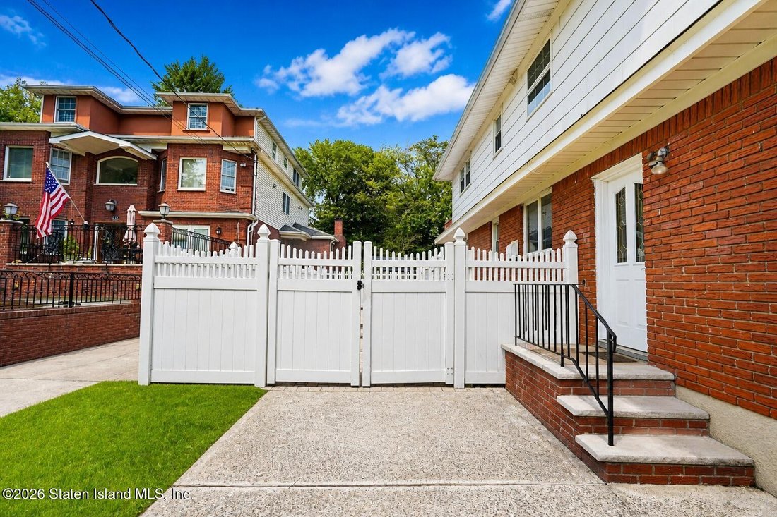 House in New York, New York, United States 4 - 18942330