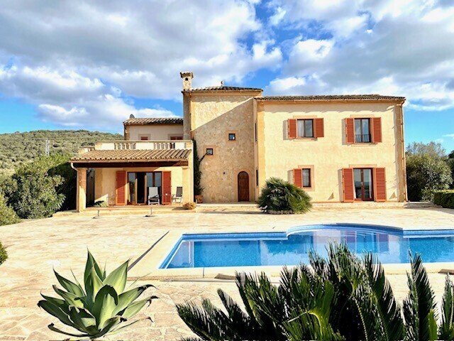 Finca in They are Macià, Manacor, Balearic Islands 3 - 18942912
