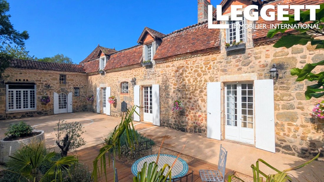 Country House in Thiviers, Nouvelle-Aquitaine, France 1 - 18940577