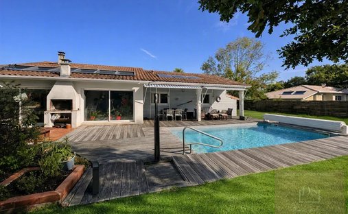 House in La Hume, Gujan-Mestras, France 1