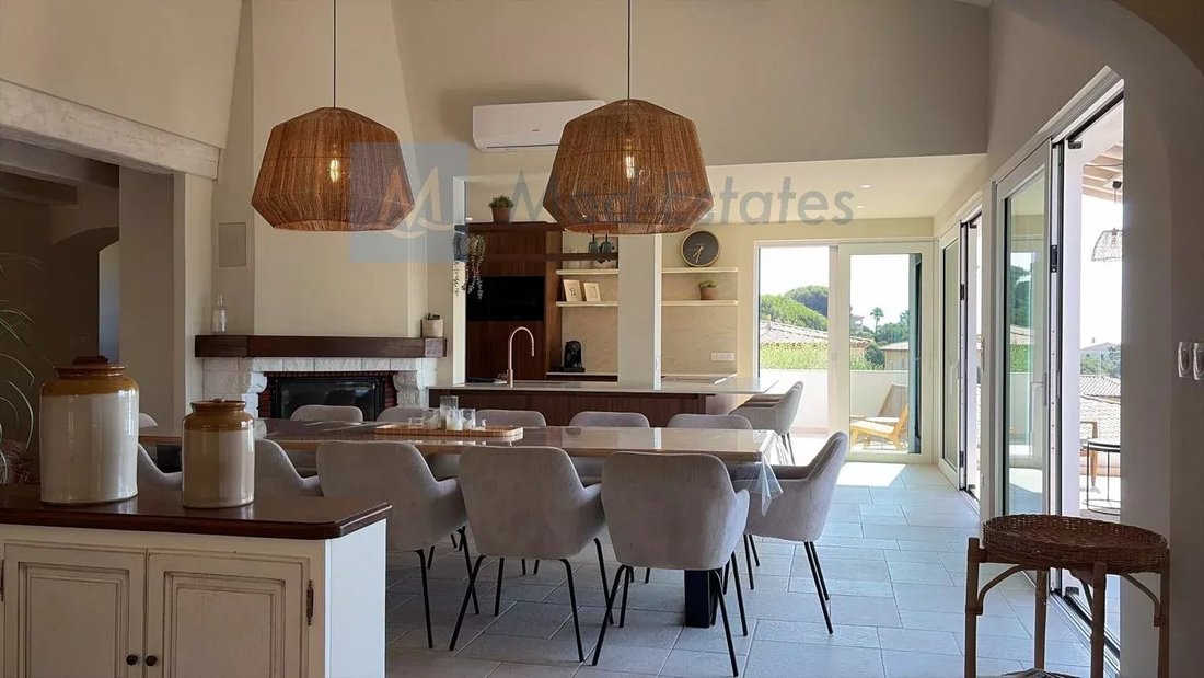 Villa in Nartelle-Noyer-Bellevue-bd des Sardinaux, Sainte-Maxime, France 4 - 18093401