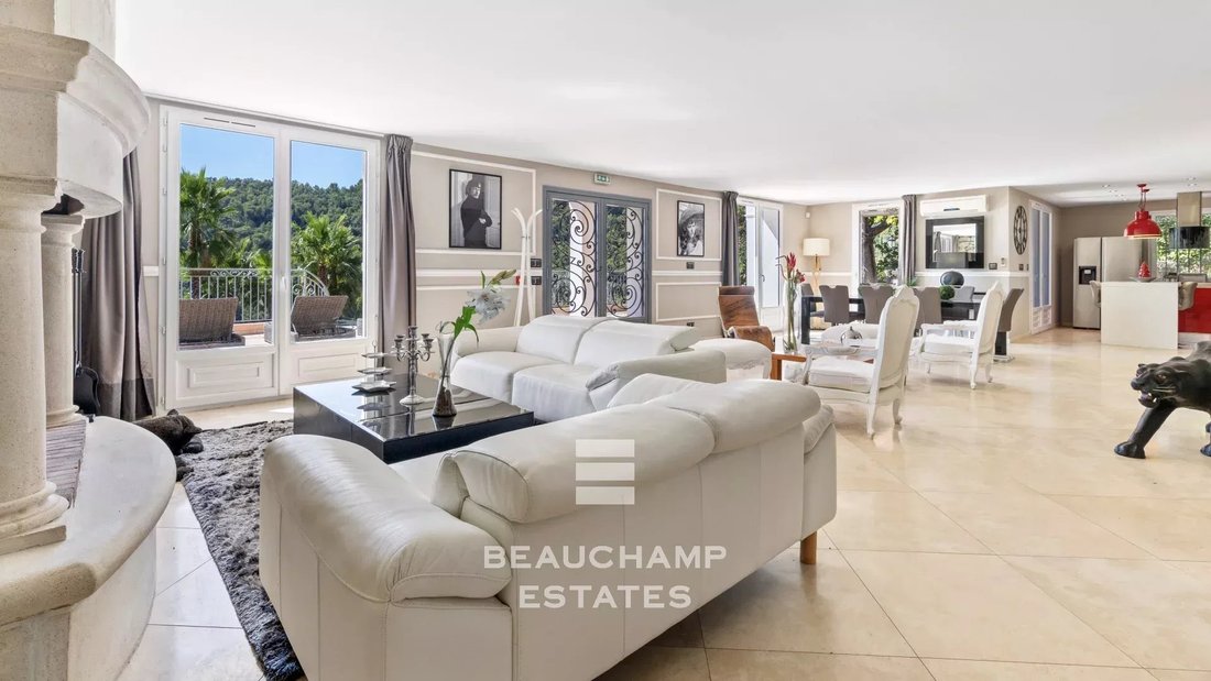 Villa in Grasse, Provence-Alpes-Côte d'Azur, France 3 - 18940116