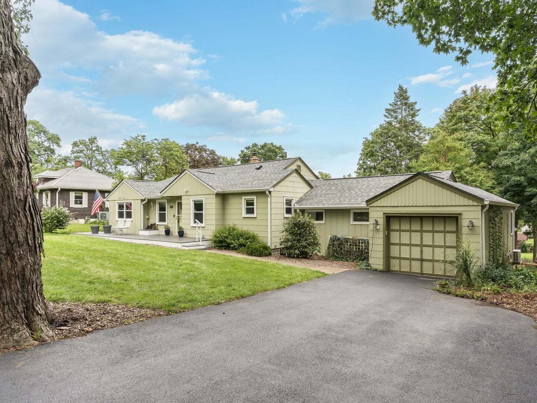 House in Lisle, Illinois, United States 2 - 18939687