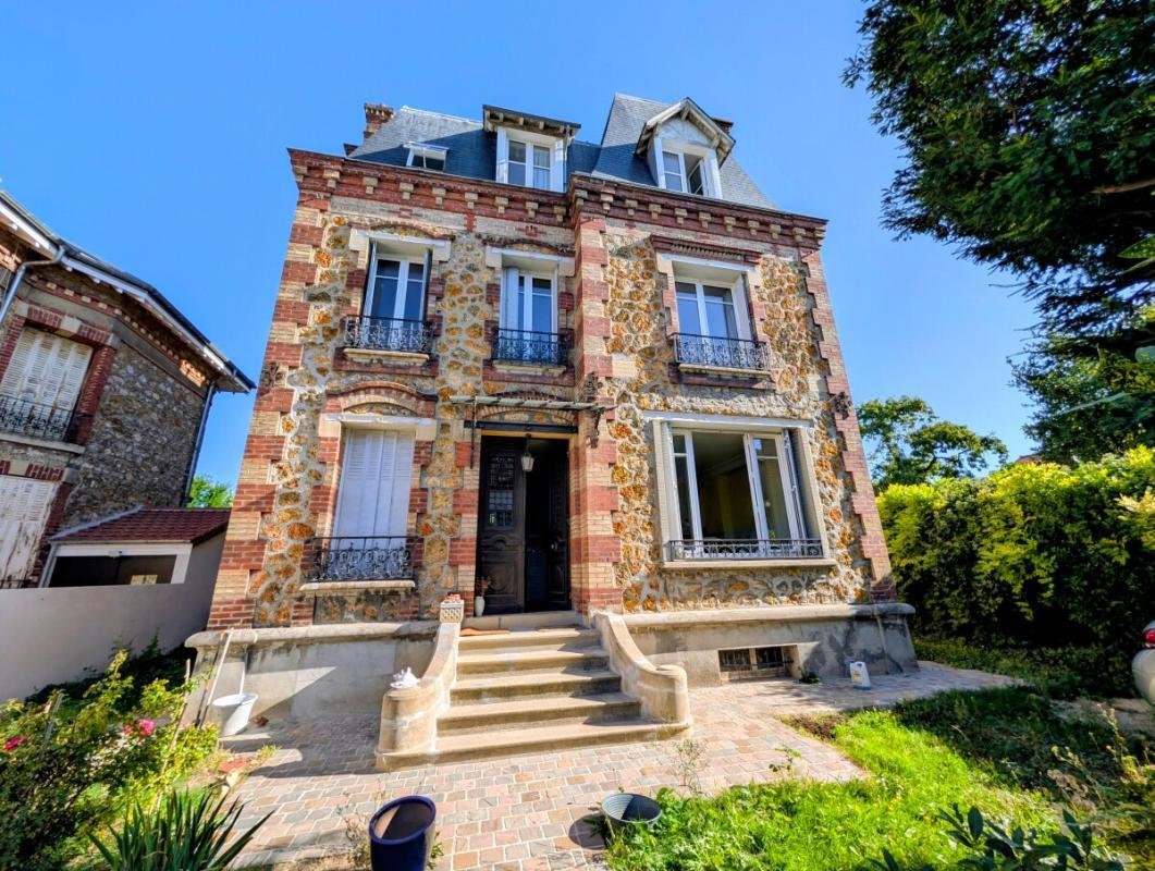 House in La Chataigneraie, Saint-Leu-la-Forêt, France 1 - 18943903