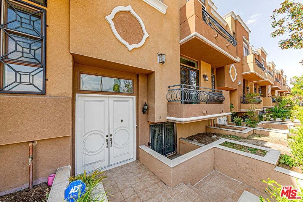 Condo in Los Angeles, California, United States 1 - 18942114