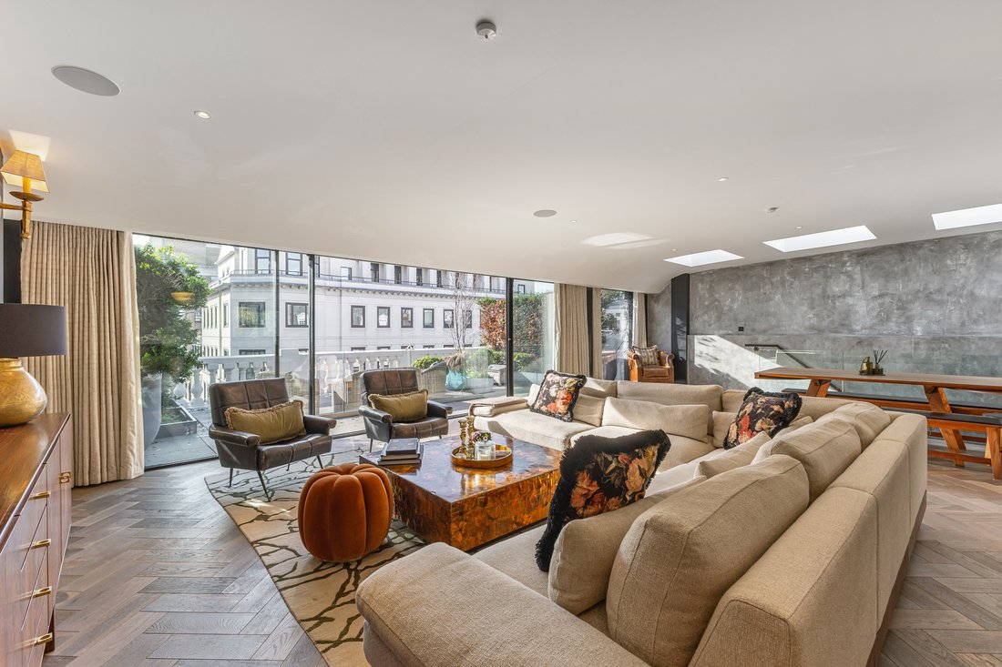Apartment in Charing Cross, Westminster, England 1 - 16719970