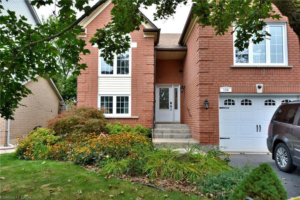 House in Hamilton, Ontario, Canada 1 - 18942860