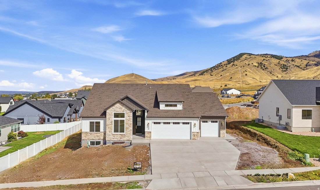 House in Hyde Park, Utah, United States 3 - 18943376