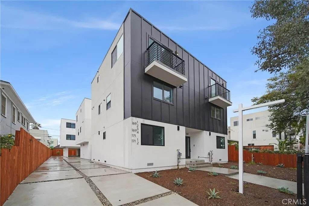 Los Angeles, California, United States 1 - 18943247