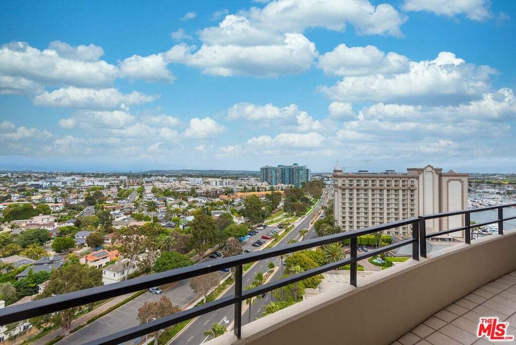 Condo in Marina del Rey, California, United States 5 - 18942137
