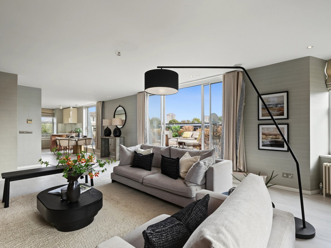 Apartment in Little Venice, Westminster, England 1 - 18944072
