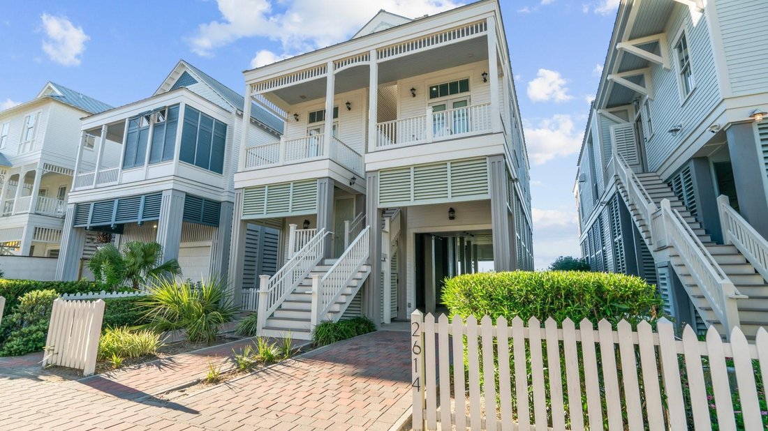 House in Galveston, Texas, United States 2 - 18943450