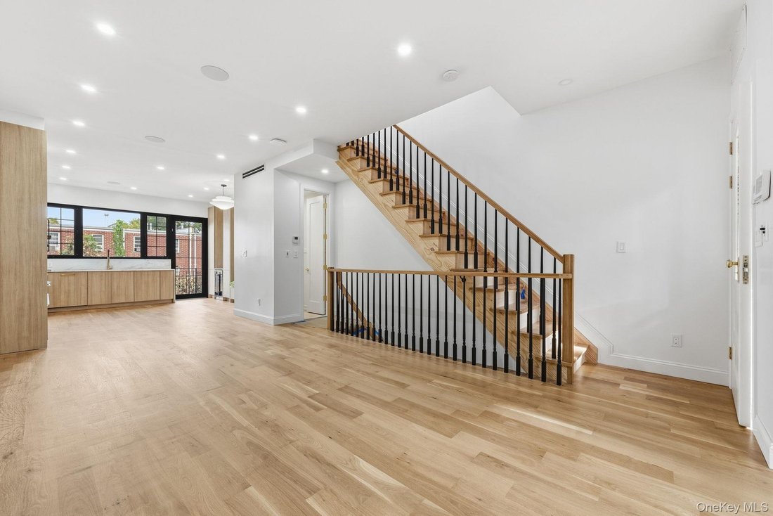 House in New York, New York, United States 4 - 18837174