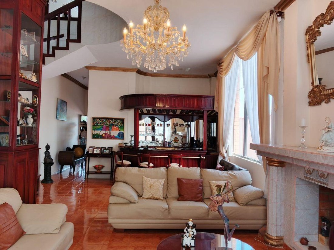 House in Quito, Pichincha, Ecuador 3 - 18941488
