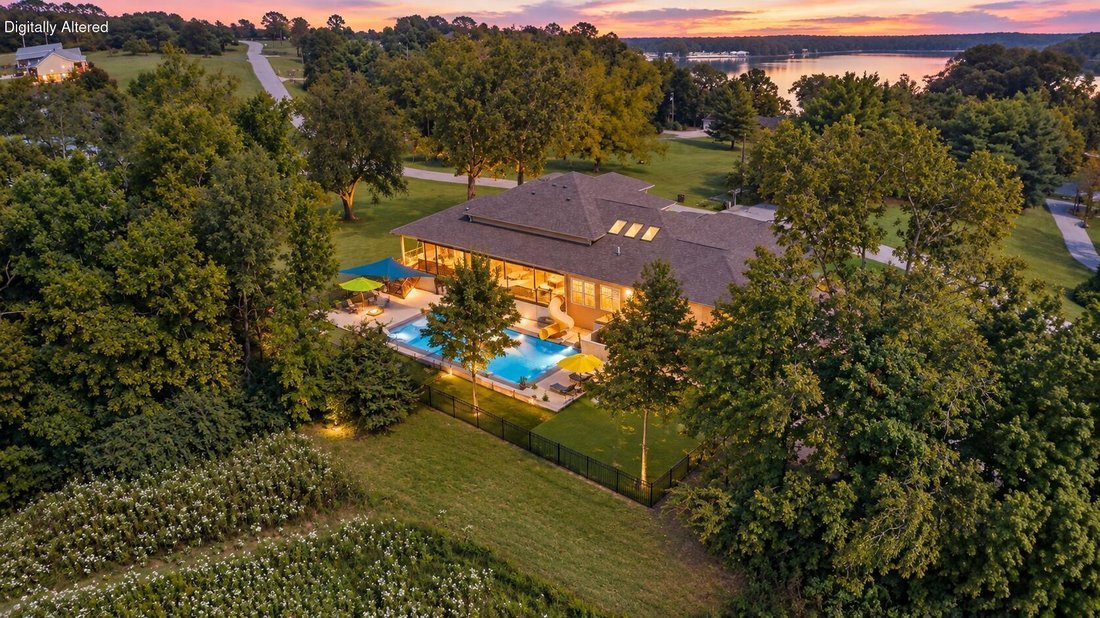 House in Harrodsburg, Kentucky, United States 2 - 18942763
