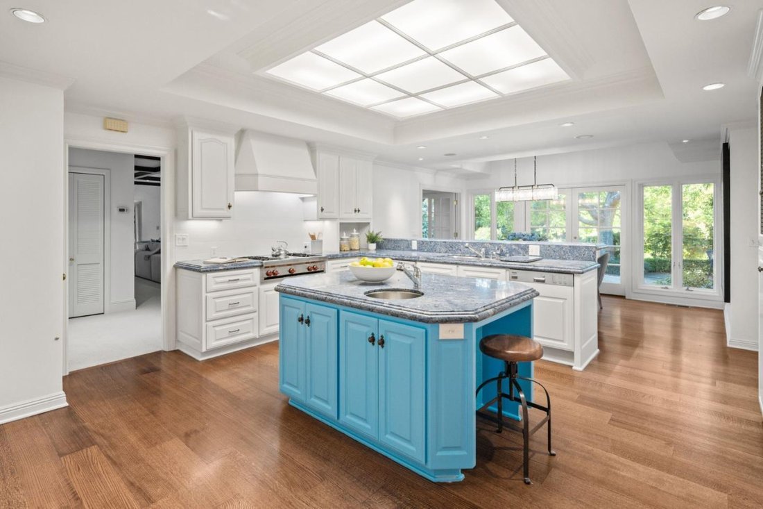 House in Los Altos Hills, California, United States 5 - 18939432
