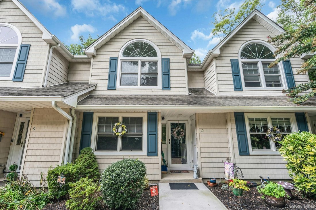 Condo in Amityville, New York, United States 1 - 18943727