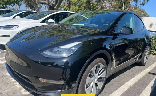 2024 Tesla Model Y Long Range Sport Utility 4D in Costa mesa, CA, United States 1