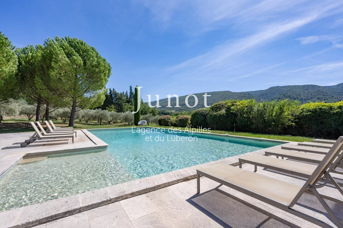 Country House in Ménerbes, Provence-Alpes-Côte d'Azur, France 5 - 18626962