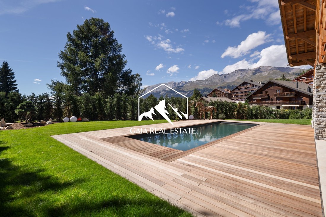 Chalet in Crans-Montana, Valais/Wallis, Switzerland 2 - 18939505