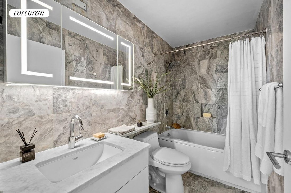 Condo in New York, New York, United States 5 - 18940954