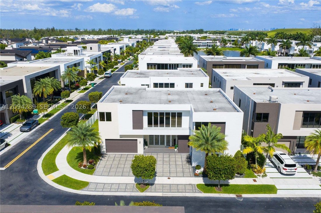 House in Doral, Florida, United States 2 - 18943041