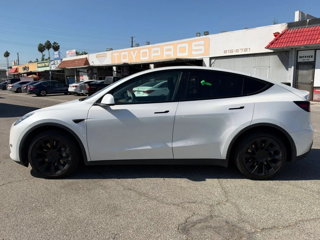 Suv in Azusa, CA, United States 4 - 18944630