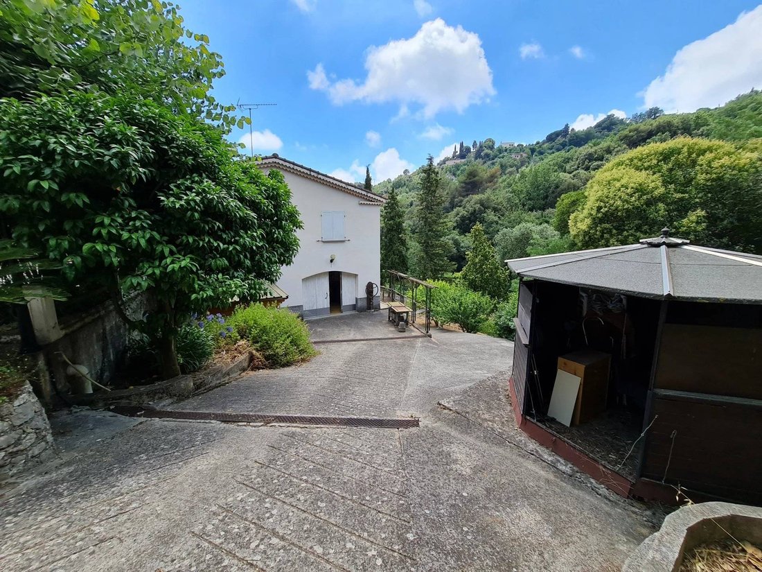 House in Menton, Provence-Alpes-Côte d'Azur, France 3 - 18943648