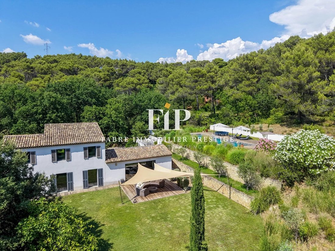 Estate in Est-Repentance-Les Trois Bons Dieux, Aix-en-Provence, France 1 - 18923311