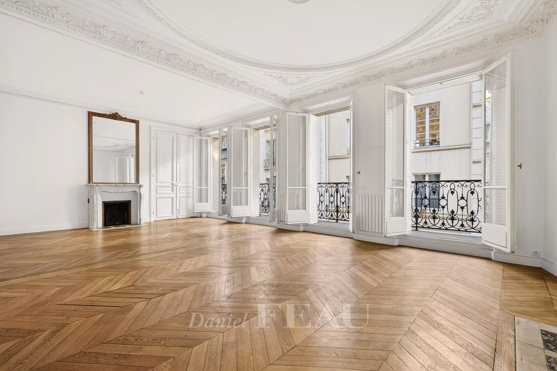Apartment in Les Halles, Paris 1er Arrondissement, Paris 3 - 18939606