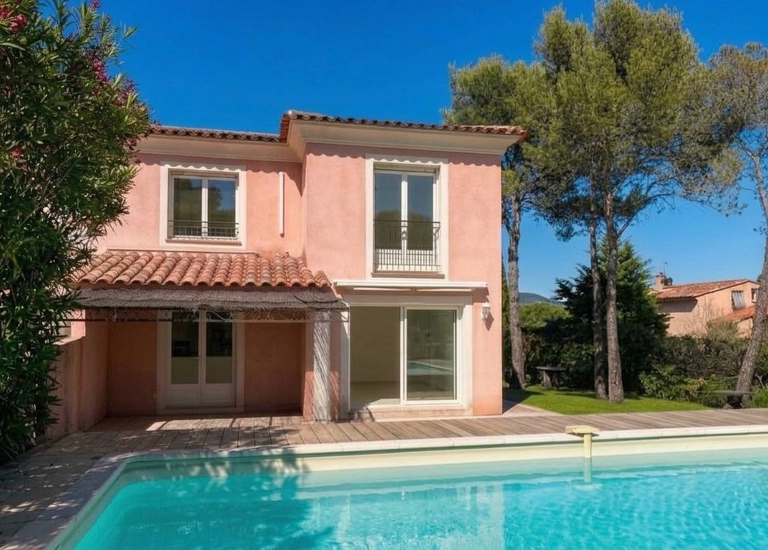 Villa in Exterieurs, Frejus, France 1 - 18944012