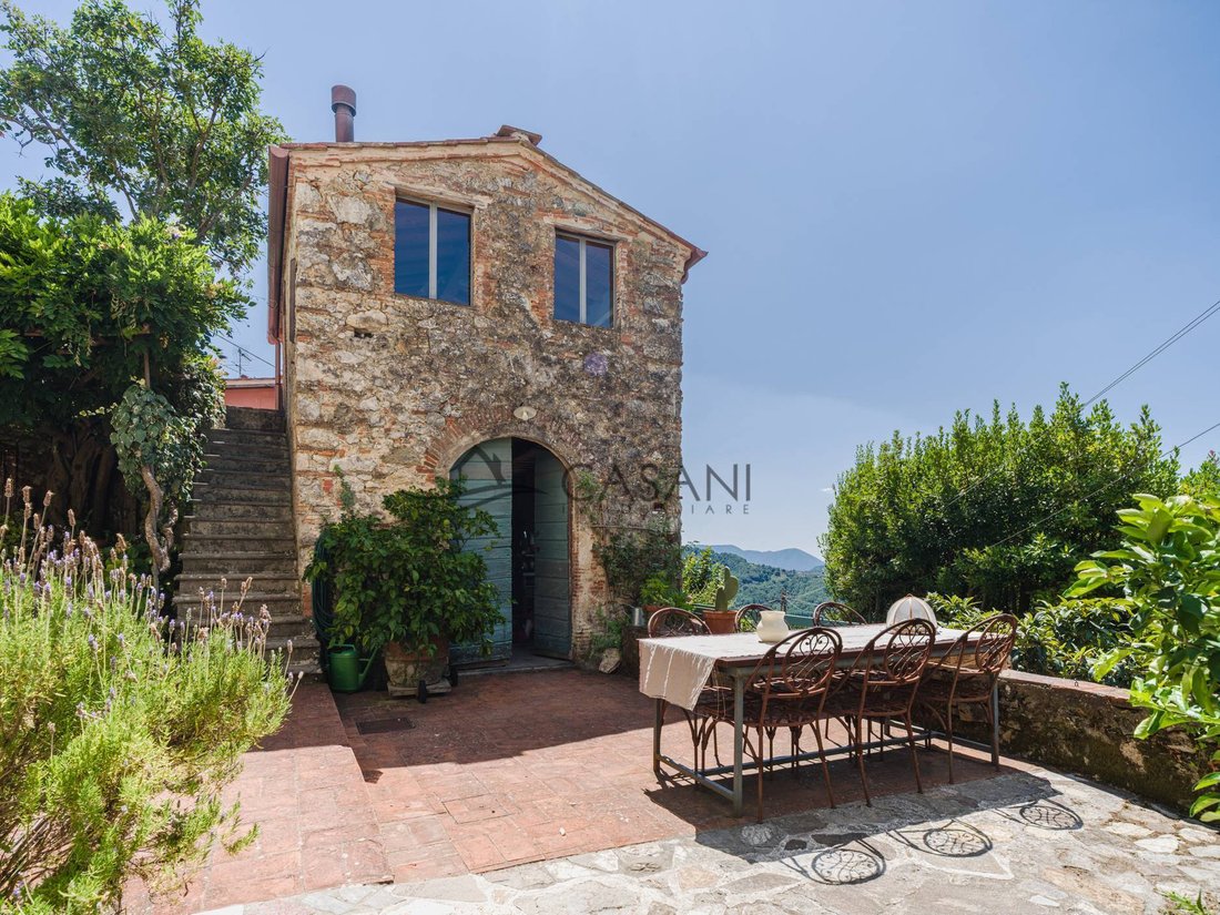 House in Camaiore, Tuscany, Italy 3 - 18945099