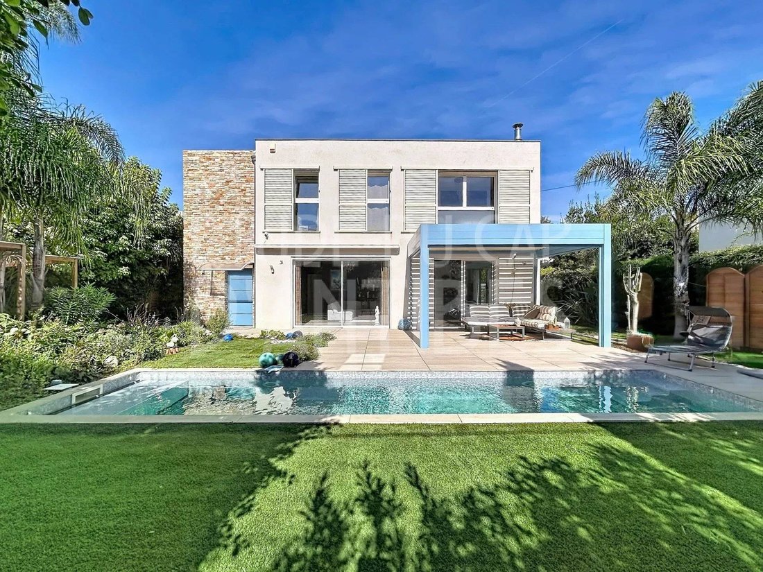 Villa in Fontmerle, Antibes, France 3 - 18935561