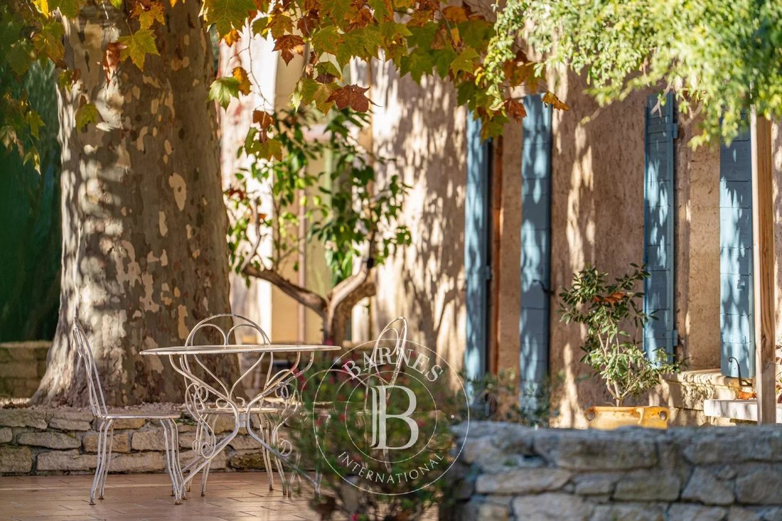 Country House in Tresques, Occitania, France 2 - 15595699