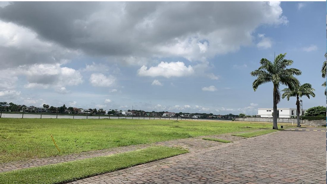 Land in Samborondón, Guayas, Ecuador 1 - 18941563