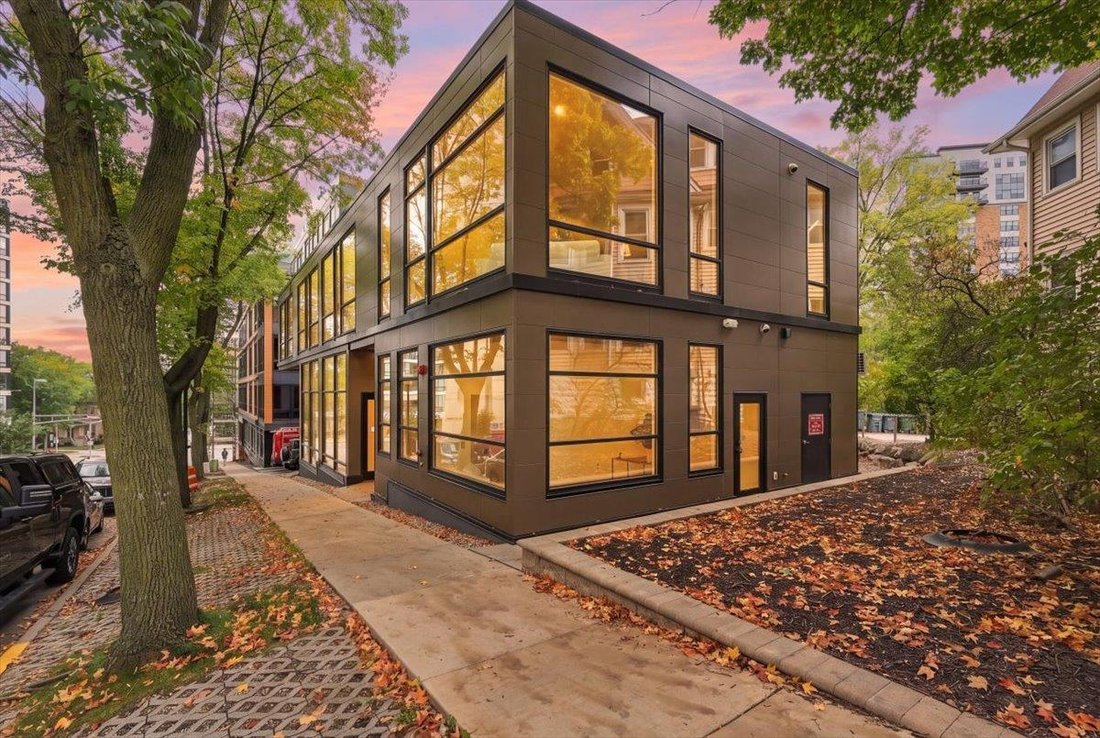 Condo in Madison, Wisconsin, United States 1 - 18942058