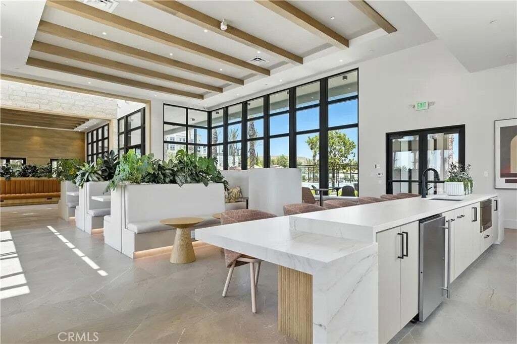 Condo in Montebello, California, United States 4 - 18943230