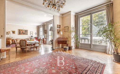 Apartment in Gros Caillou, Paris 7e Arrondissement, Paris 1