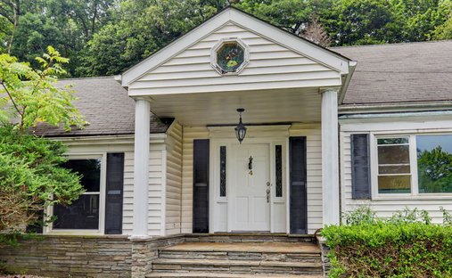 House in Woodbury, New York, United States 1