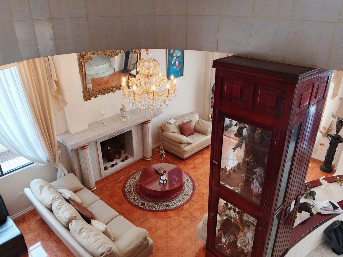 House in Quito, Pichincha, Ecuador 4 - 18941488