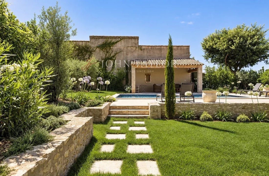 House in Eygalières, Provence-Alpes-Côte d'Azur, France 3 - 18940525