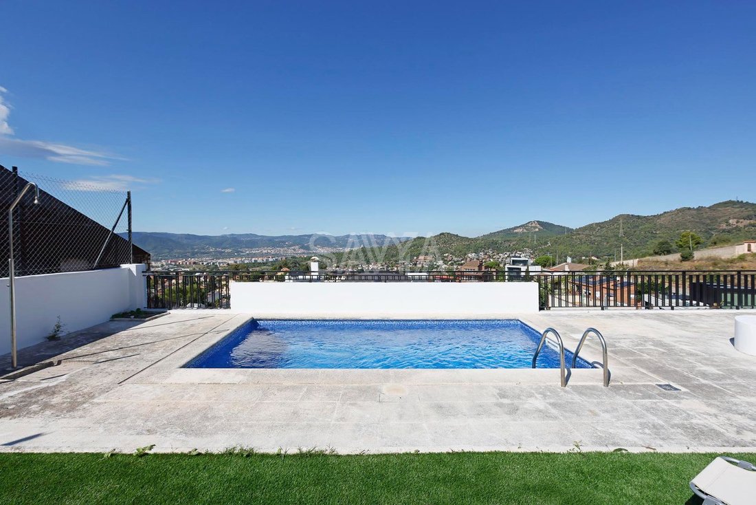 Villa in Sant Just Desvern, Catalonia, Spain 2 - 18939268