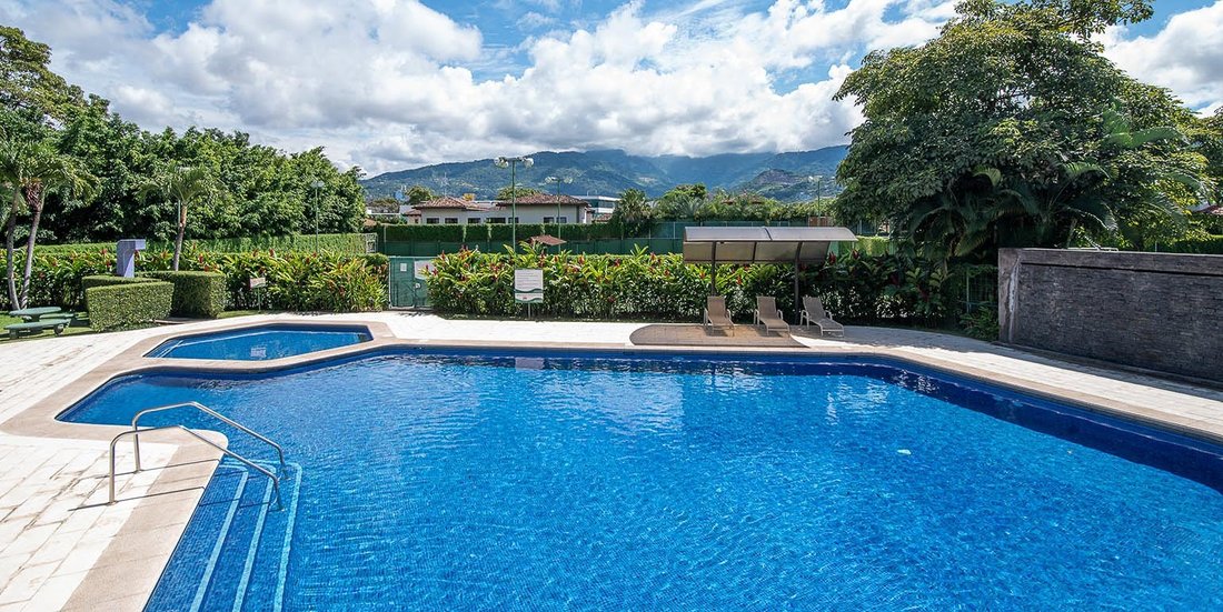 Condo in Pozos, San José Province, Costa Rica 4 - 18941788