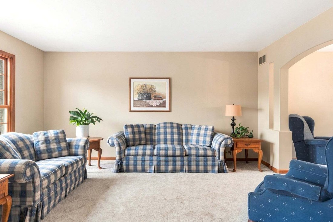 House in Aurora, Illinois, United States 3 - 18939671
