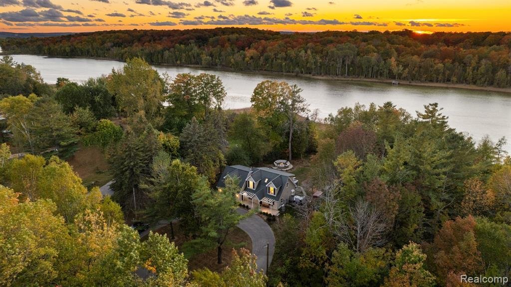 House in Charlevoix, Michigan, United States 2 - 18935030