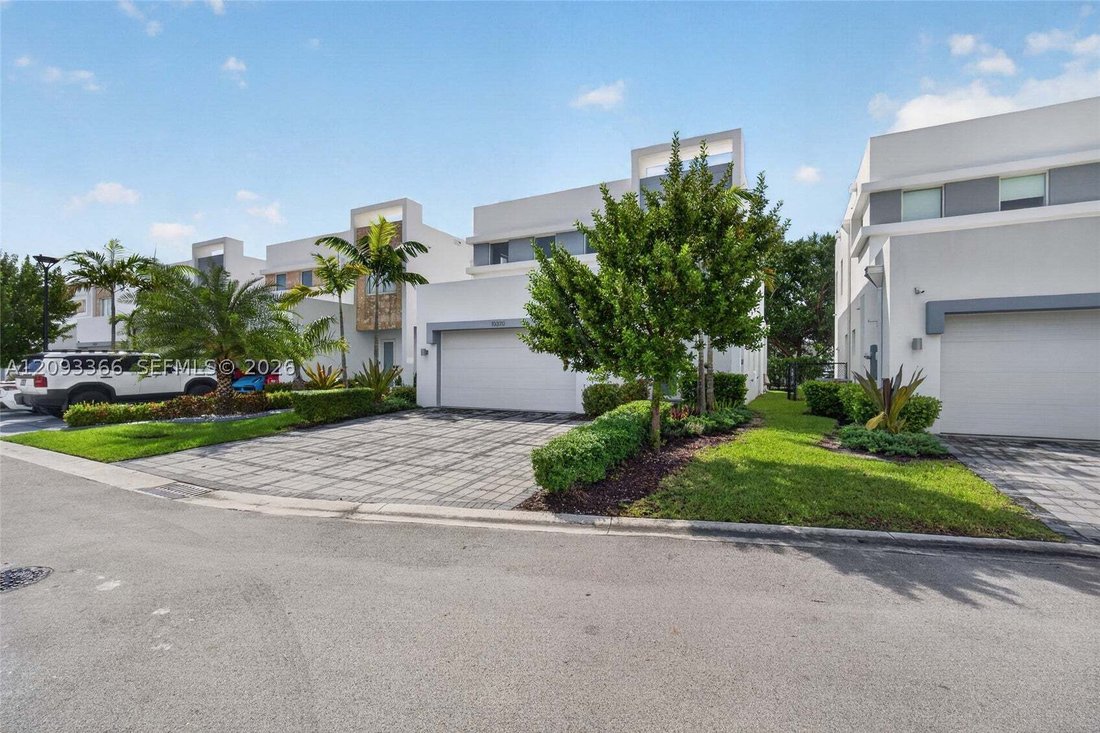 House in Doral, Florida, United States 3 - 18943062