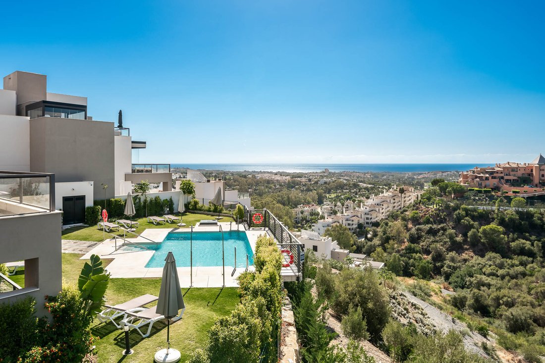 Penthouse in Nueva Andalucia, Marbella, Spain 2 - 18943276